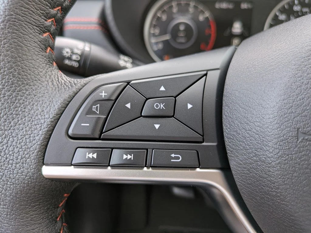 2025 Nissan Versa Sedan SR - Photo 23