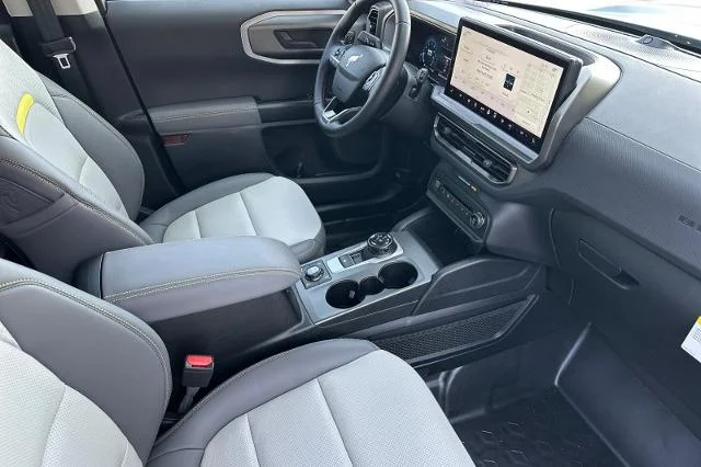 New 2026 Azure Gray Metallic Tri-Coat Ford Badlands® image 35