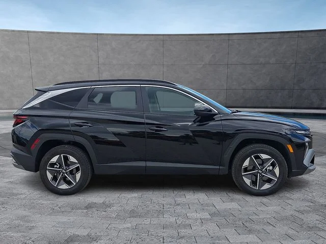 New 2026 Black Hyundai SEL image 8