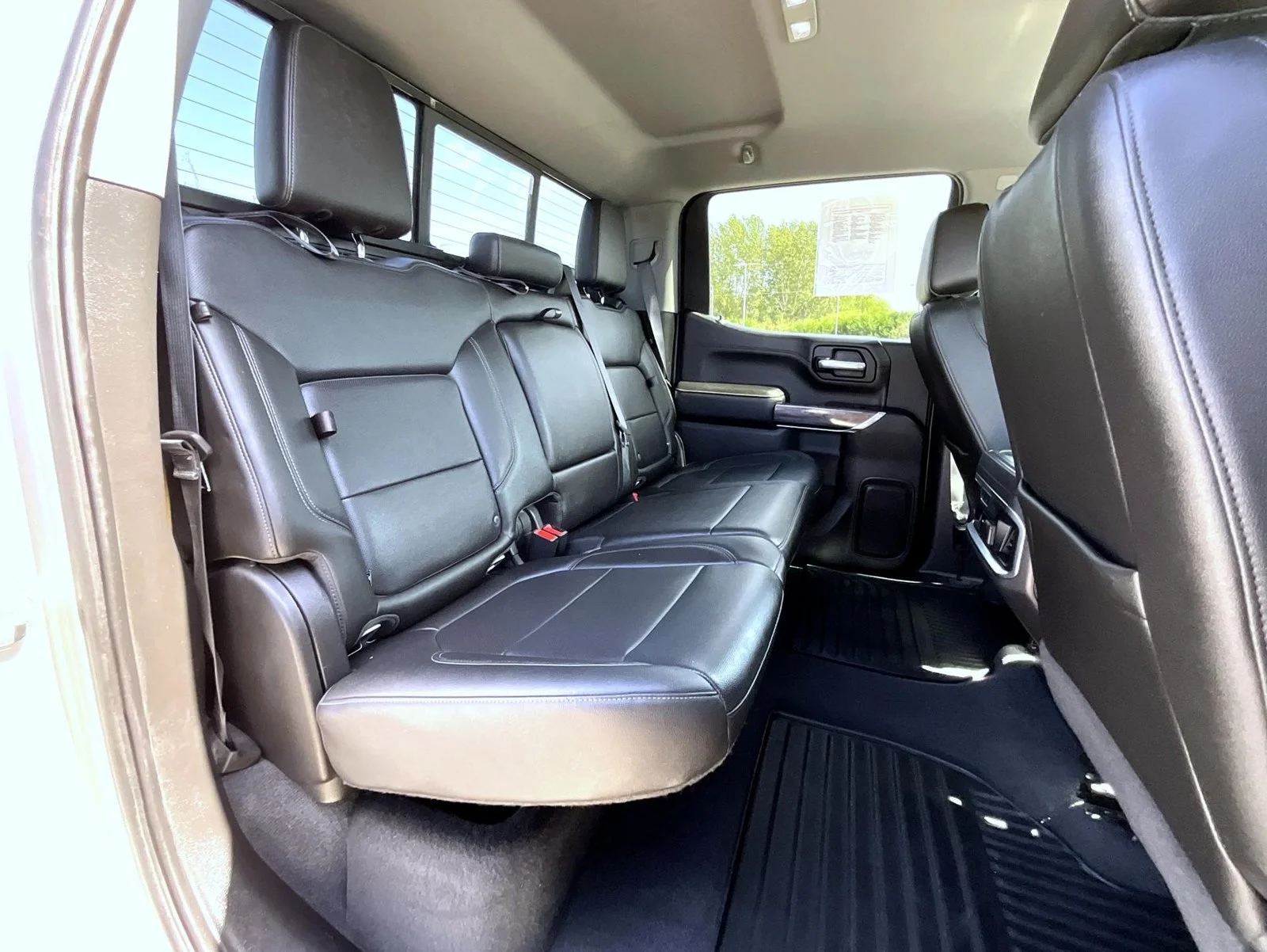 Used 2019 Silver Chevrolet LTZ image 20