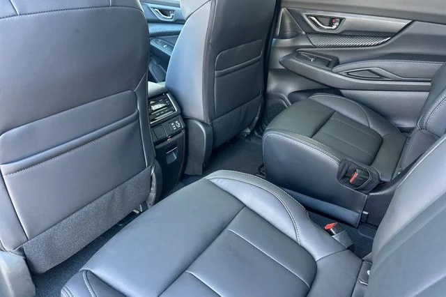 New 2026 CRYSTAL BLACK SILICA Subaru Premium 7-Passenger image 9