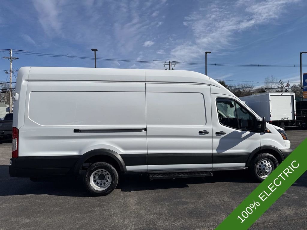Used 2022 White Ford Electric image 9