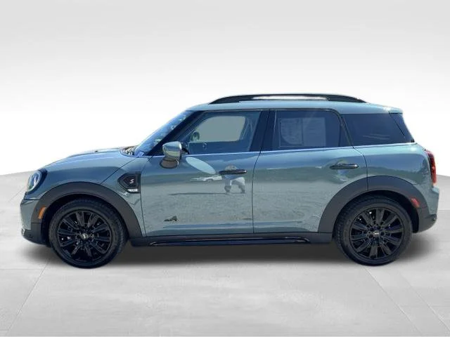Used 2024 Green MINI Iconic image 4
