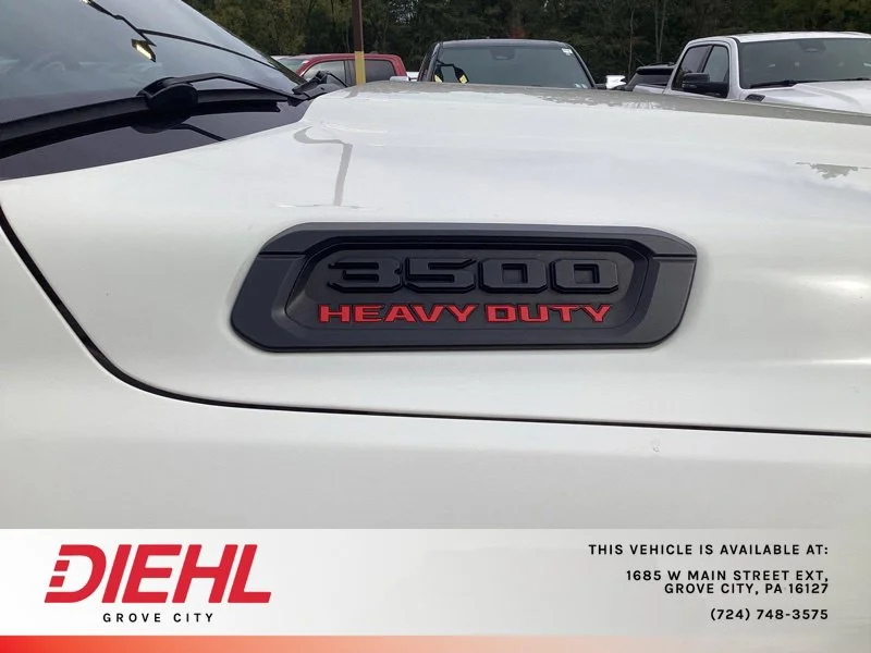 Used 2022 White Ram Laramie image 12