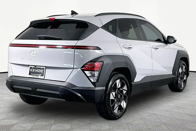Used 2025 Gray Hyundai SEL image 6