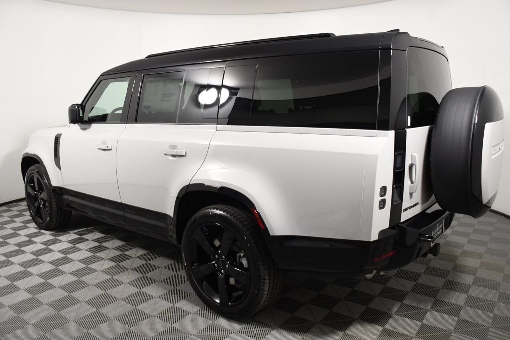New 2026 Borasco Grey Land Rover X-Dynamic SE image 3