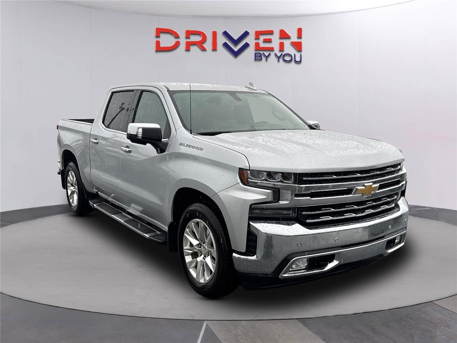 Used 2019 SILVER ICE METALLIC Chevrolet LTZ image 1