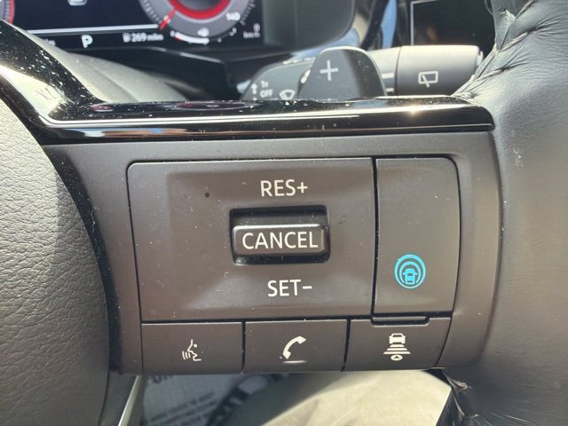 Used 2024 Gray Nissan Platinum image 34