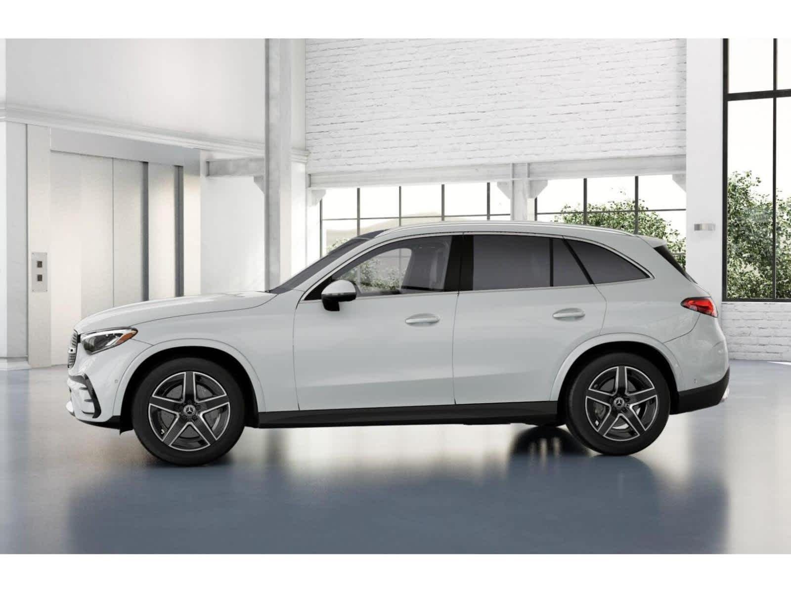 Used 2026 MANUFAKTUR Moonlight White Metallic Mercedes-Benz GLC 300 image 34