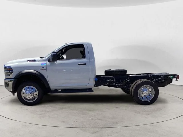 New 2026 Bright White Clearcoat Ram TRADESMAN CHASSIS REGULAR CAB 4X4 60