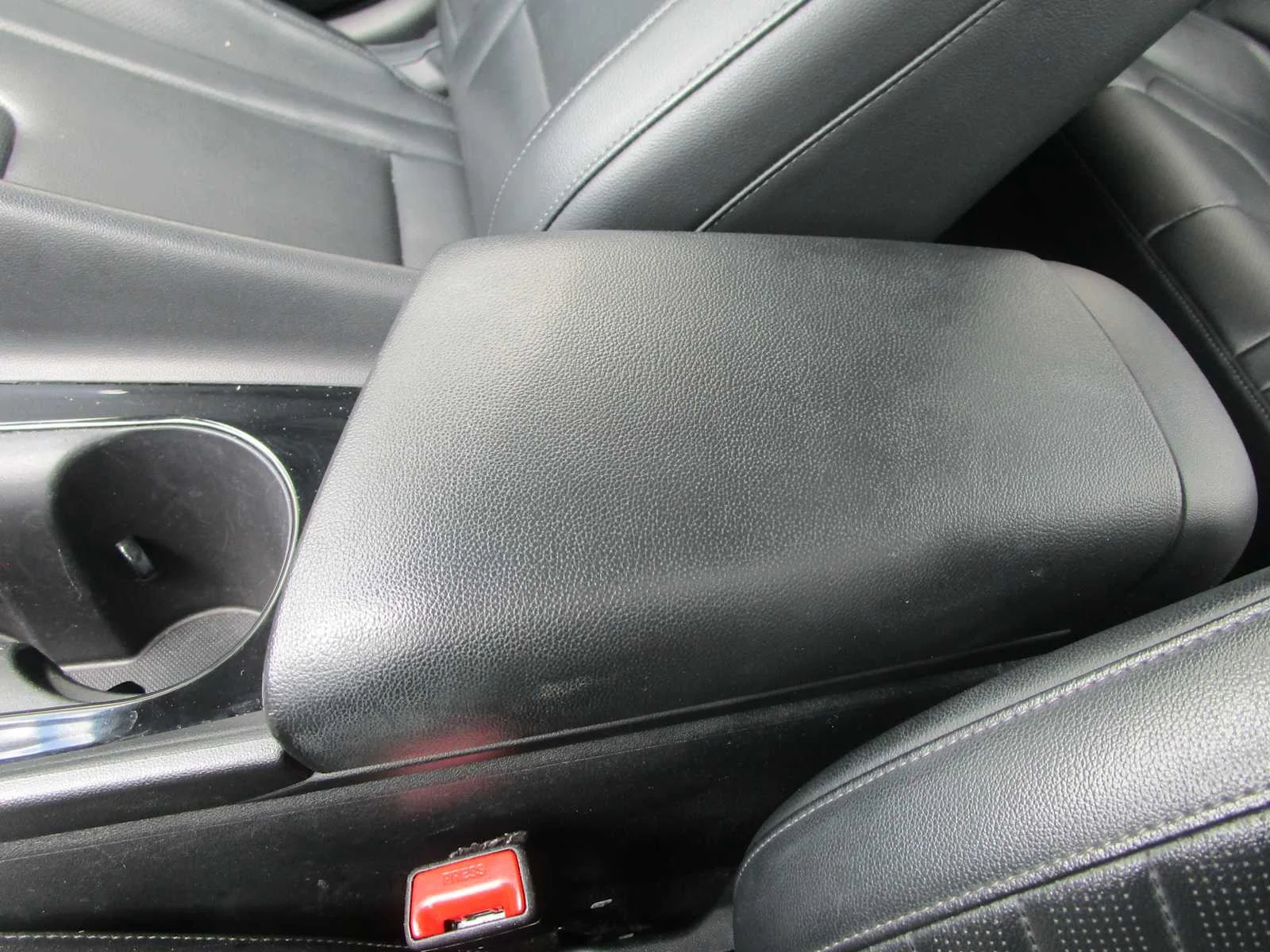 Certified Used 2024 Ecotronic Gray Hyundai Limited image 24