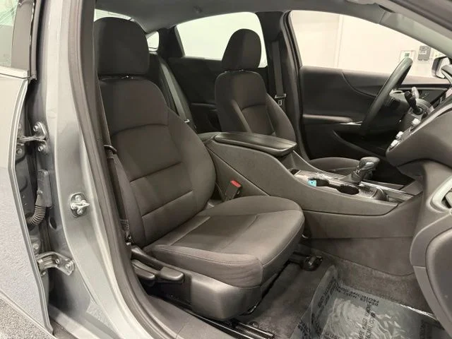 Used 2025 Gray Chevrolet LT image 35