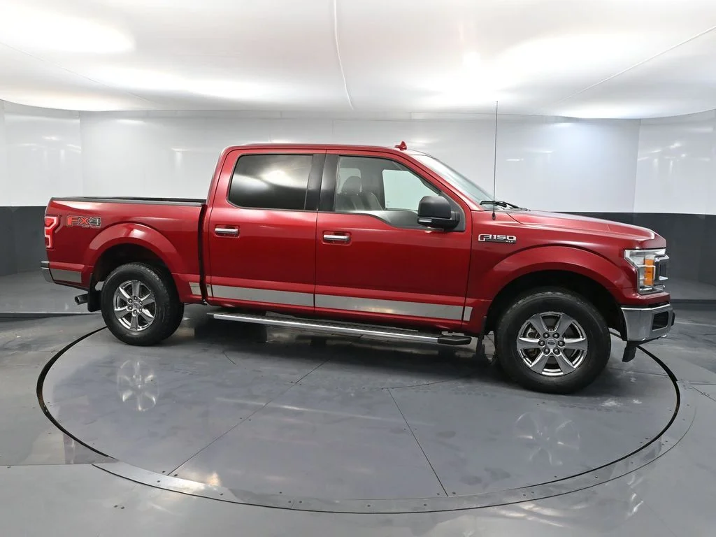 Used 2018 Red Ford XLT image 4