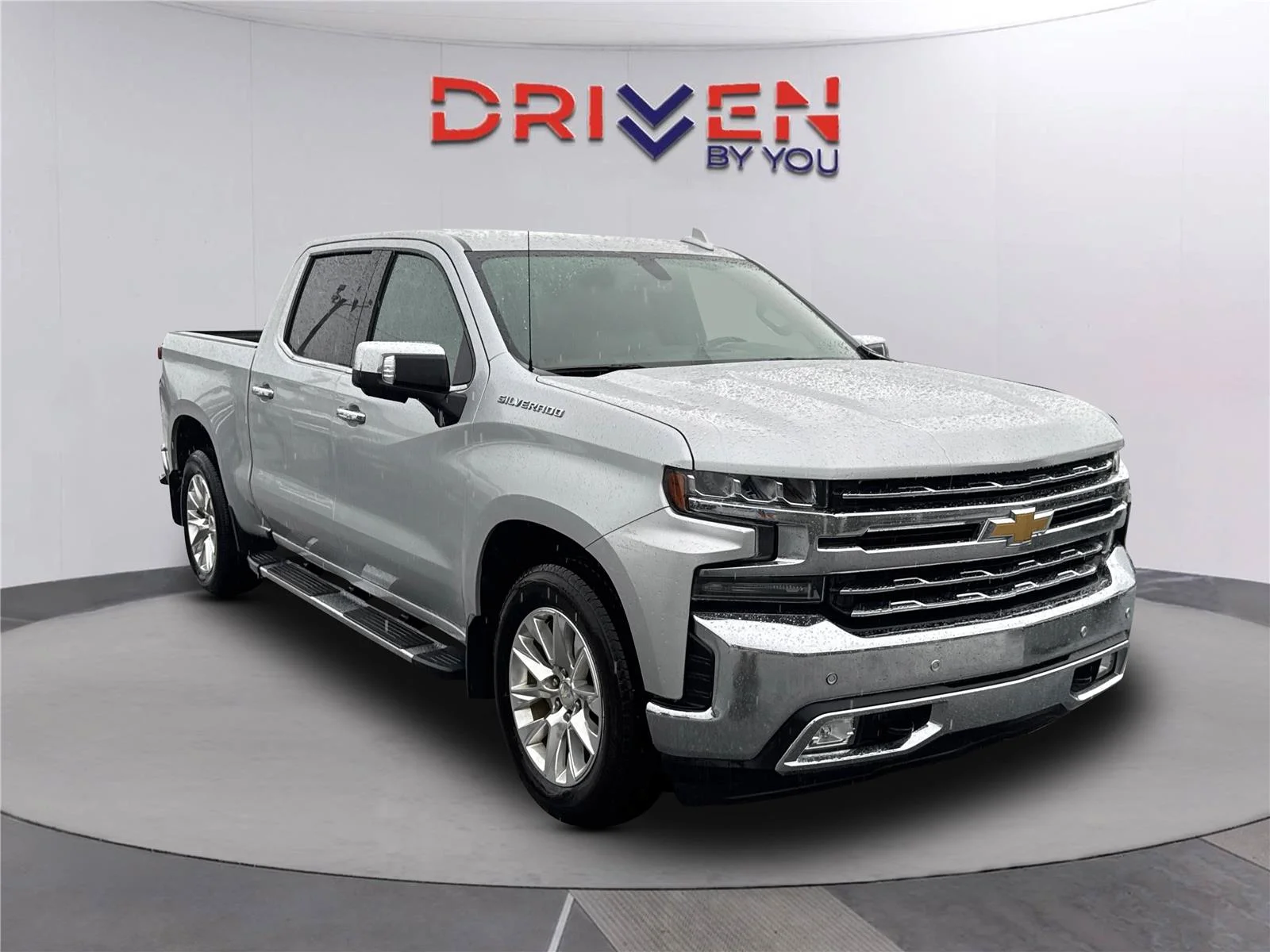 Used 2019 SILVER ICE METALLIC Chevrolet LTZ image 1