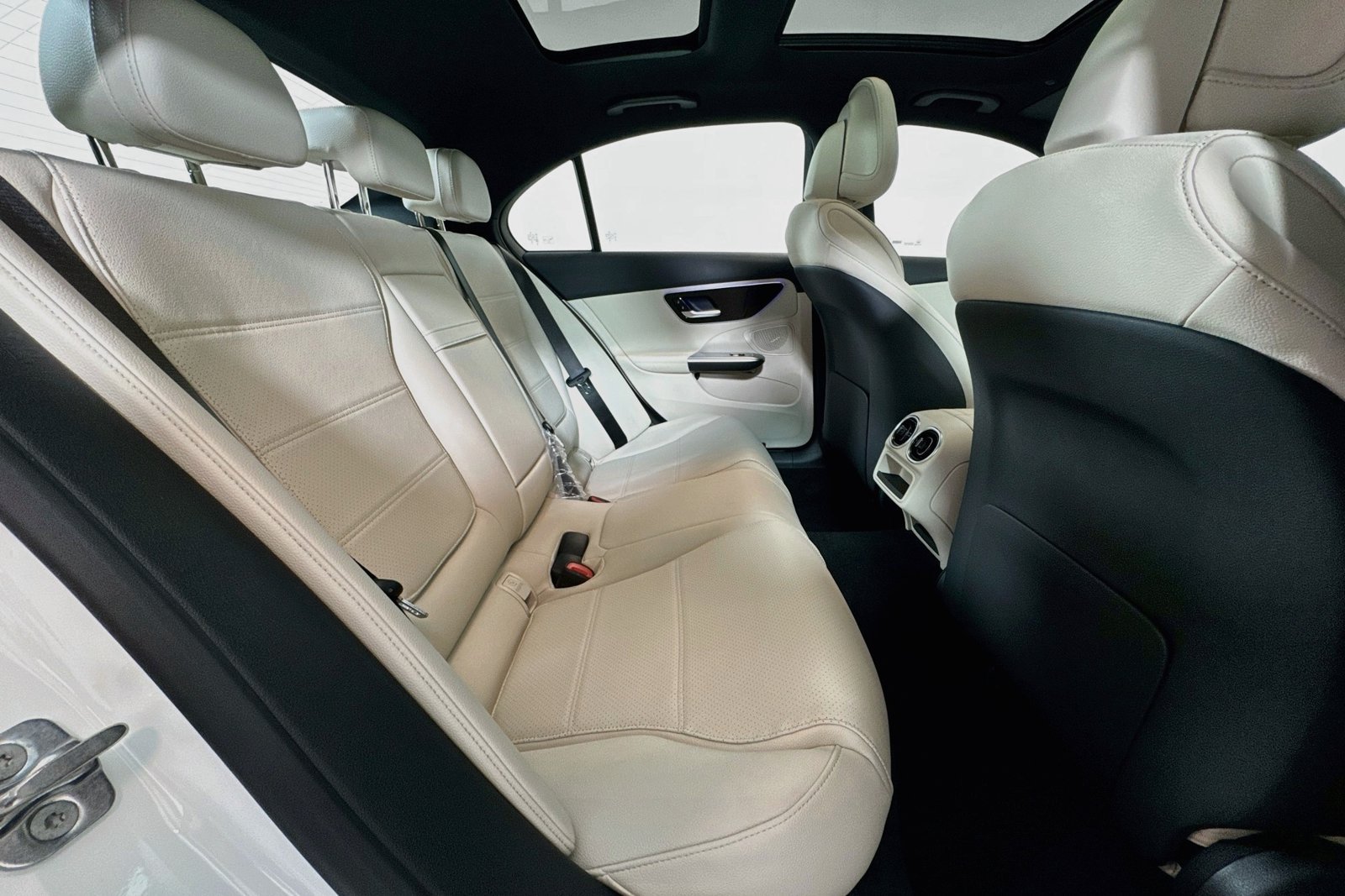 New 2026 Polar White Mercedes-Benz C 300 image 25