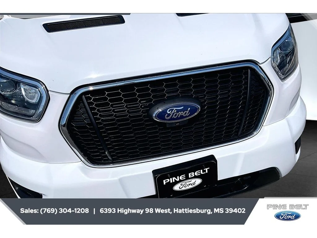 Used 2023 Oxford White Ford XLT image 21