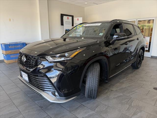 Certified Used 2025 ATTITUDE BLACK MC. Toyota  image 5