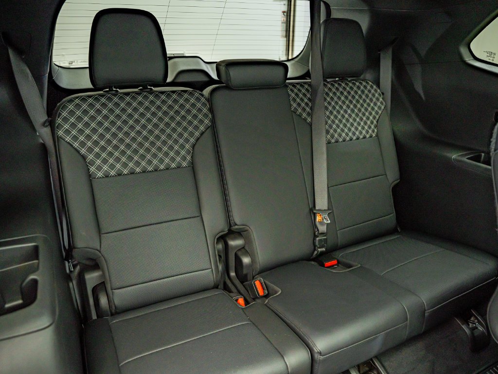 Used 2024 Downpour Metallic GMC Denali image 36