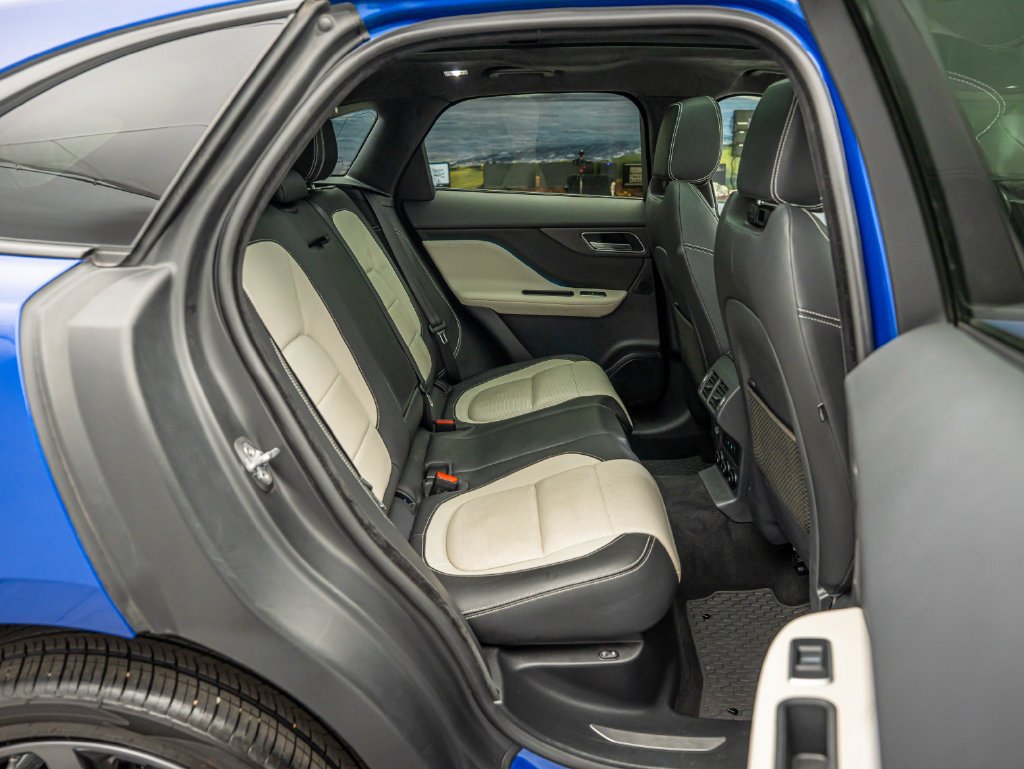 Used 2019 Caesium Blue Metallic Jaguar 30t R-Sport image 35