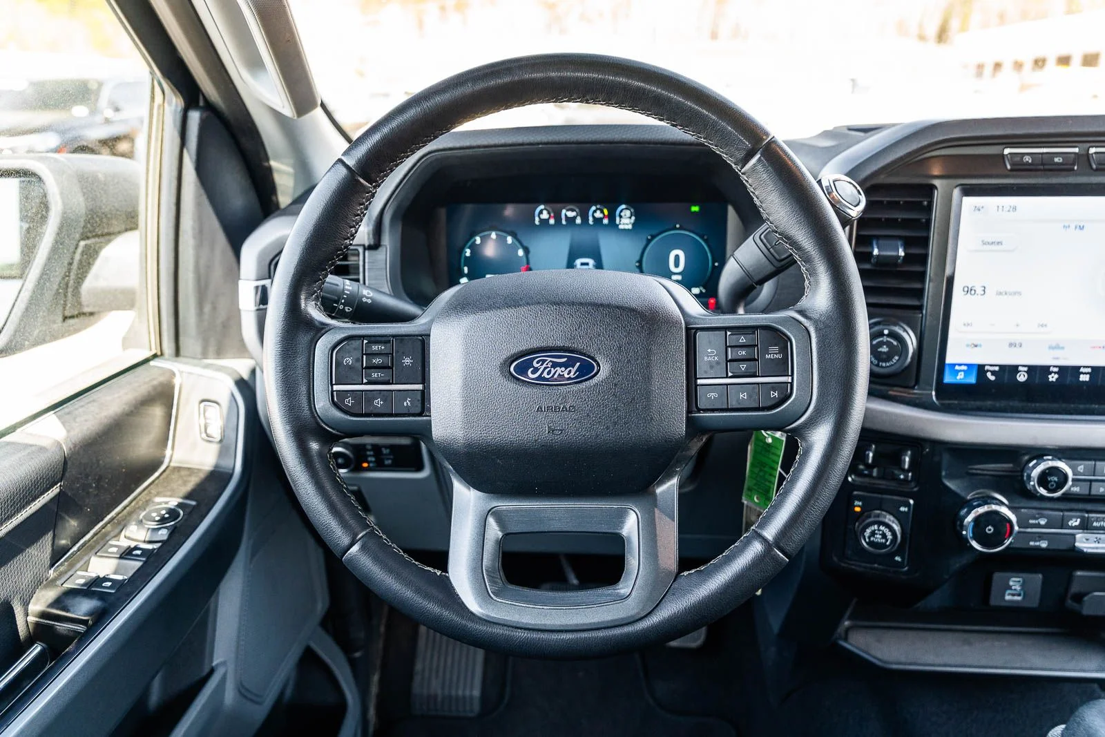 Used 2024  Ford XLT image 27