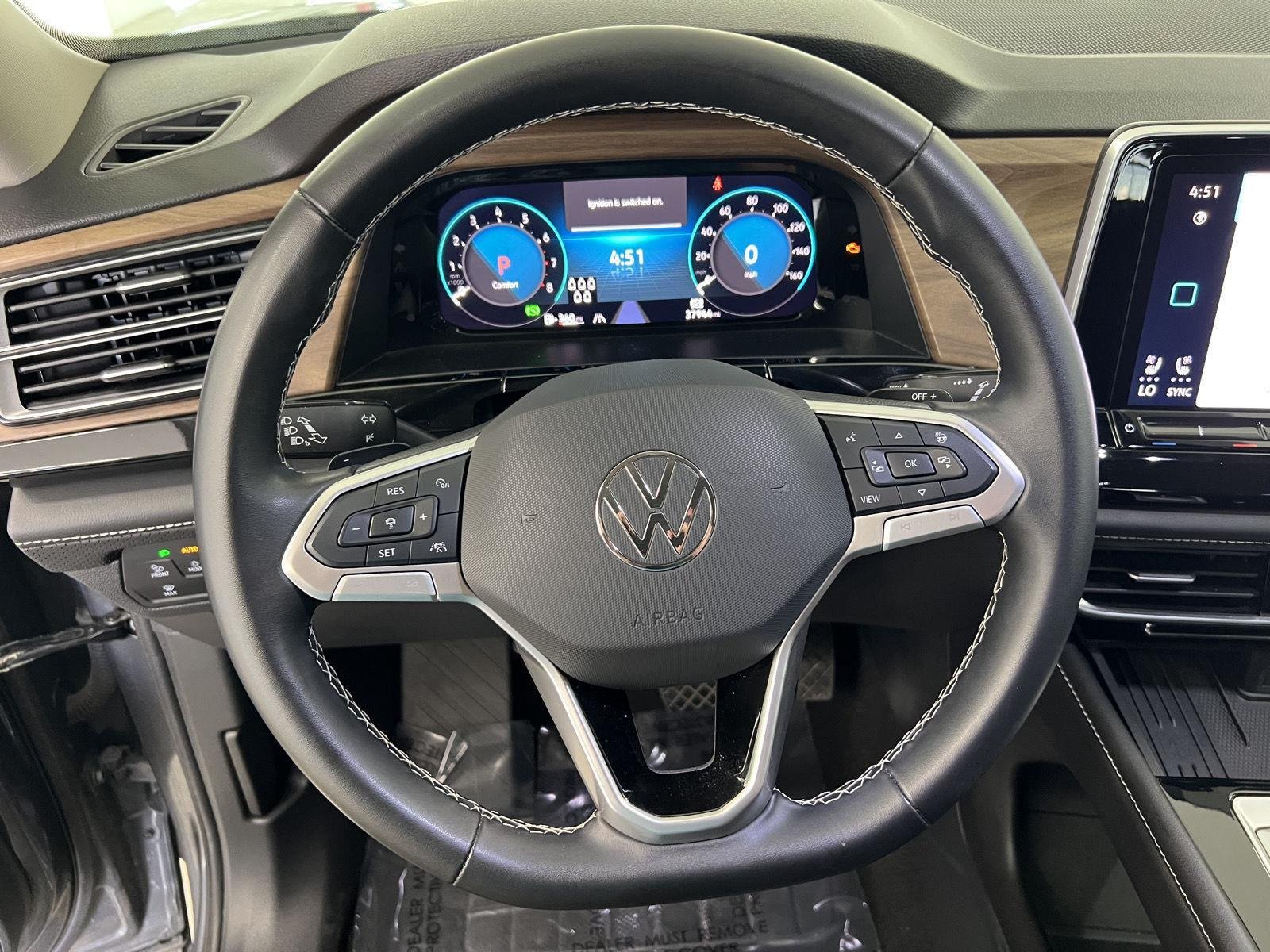 2025 Volkswagen Atlas SE w/Tech - Photo 15