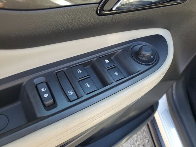 Used 2019 Silver Buick Preferred image 9