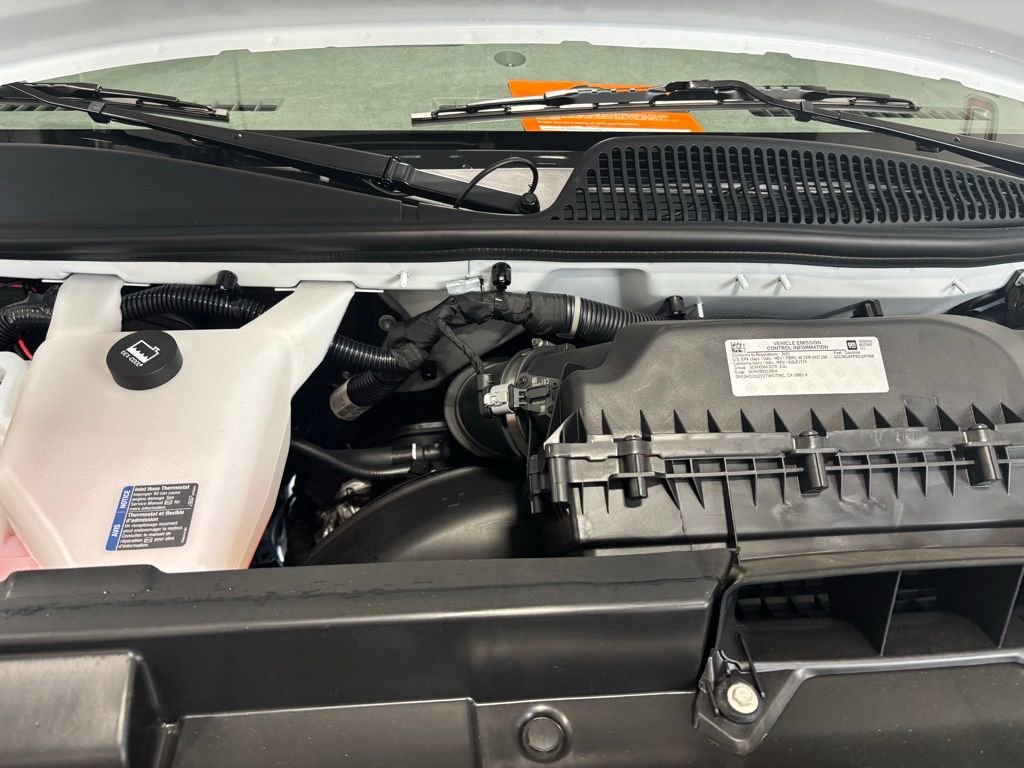 2025 Chevrolet Express Cargo Work Van - Photo 17