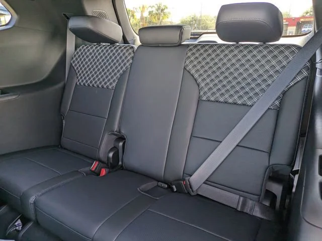 2026 GMC Acadia Denali - Photo 14