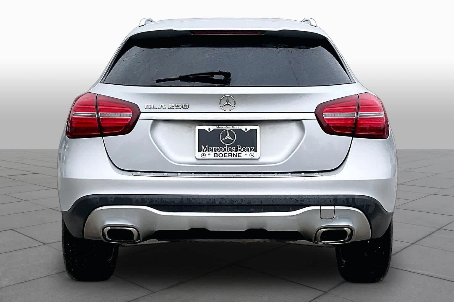 Used 2018 Polar Silver Metallic Mercedes-Benz GLA 250 image 5