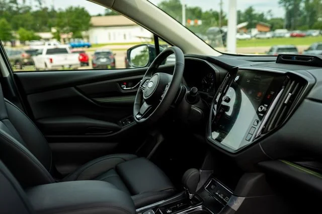 New 2026 Crystal White Pearl Subaru Onyx Edition Touring image 25