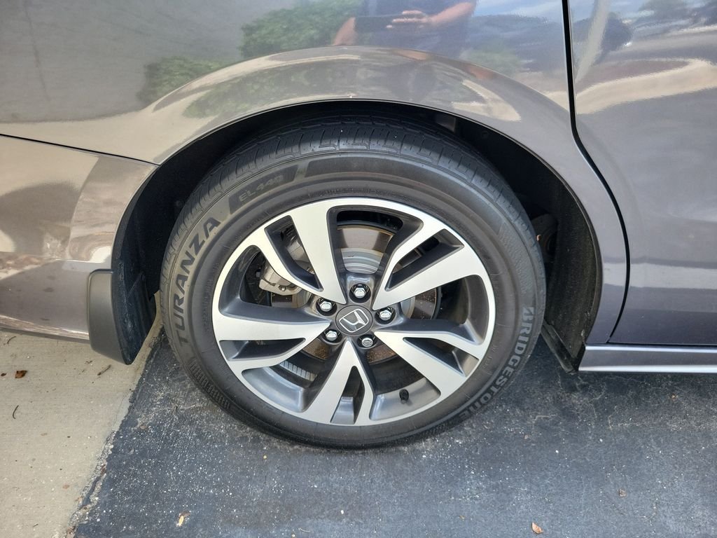 Certified Used 2024 Modern Steel Metallic Honda Touring image 12