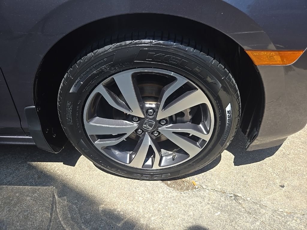 Used 2021  Honda Touring image 24