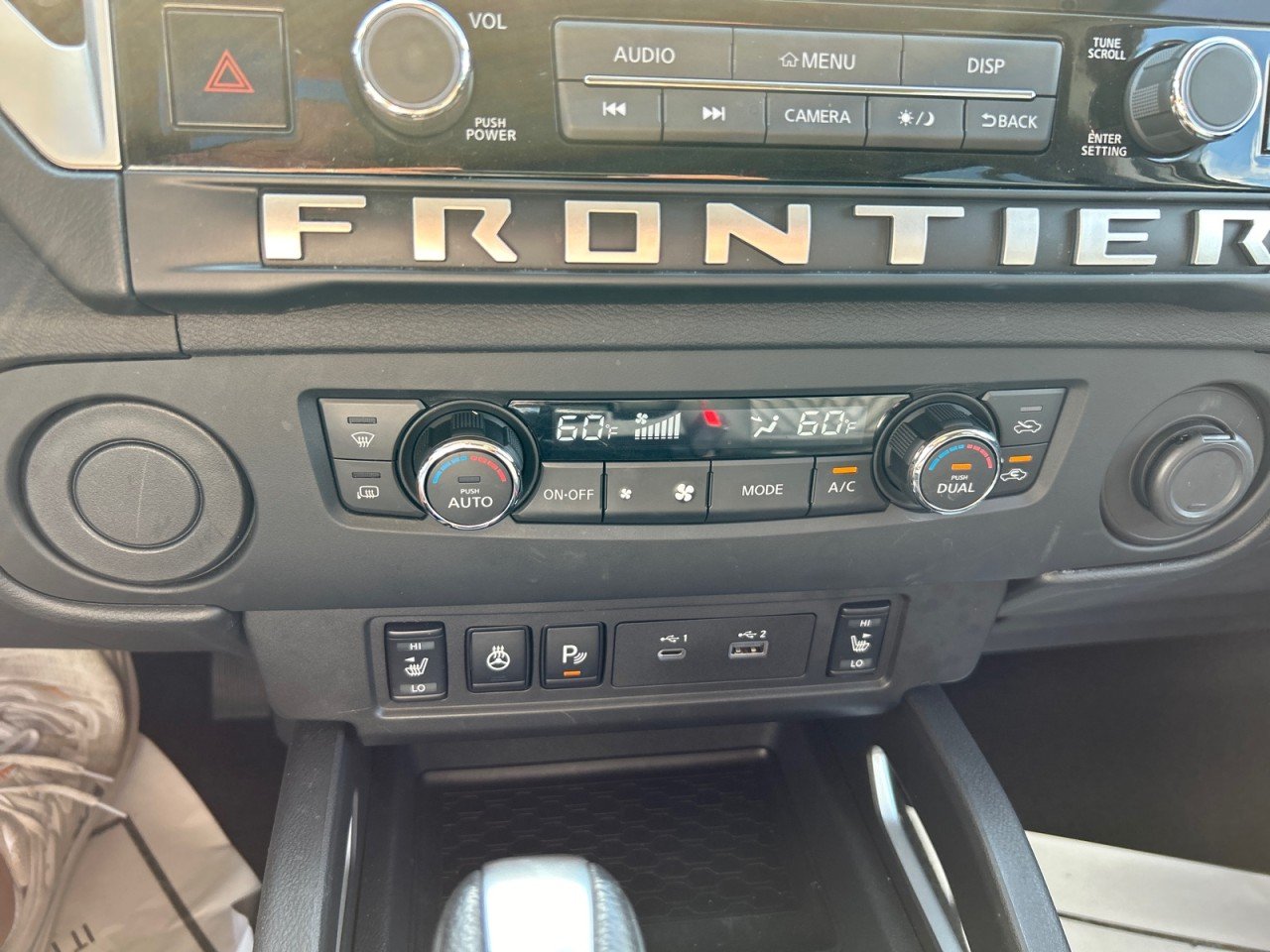 Used 2025 Gray Nissan SV image 13