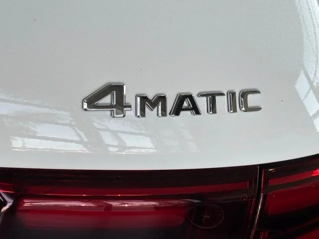 New 2026 White Mercedes-Benz GLB 250 image 6