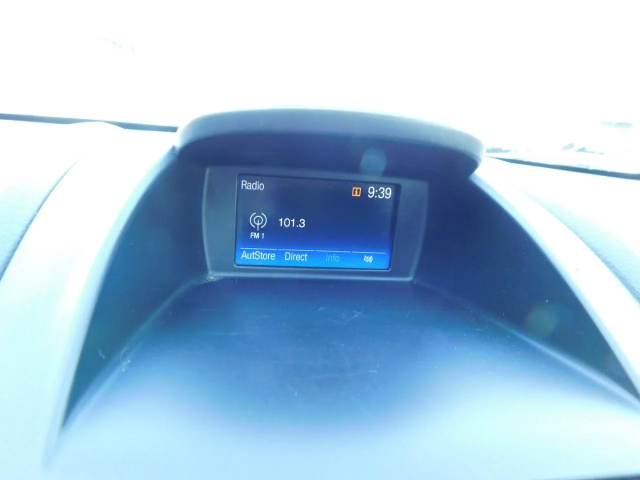 Used 2018 Black Ford SE SEDAN image 26