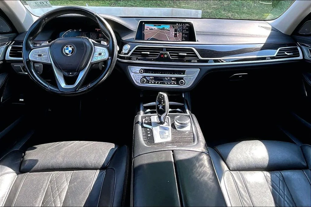 Used 2022 Black BMW 740i image 15