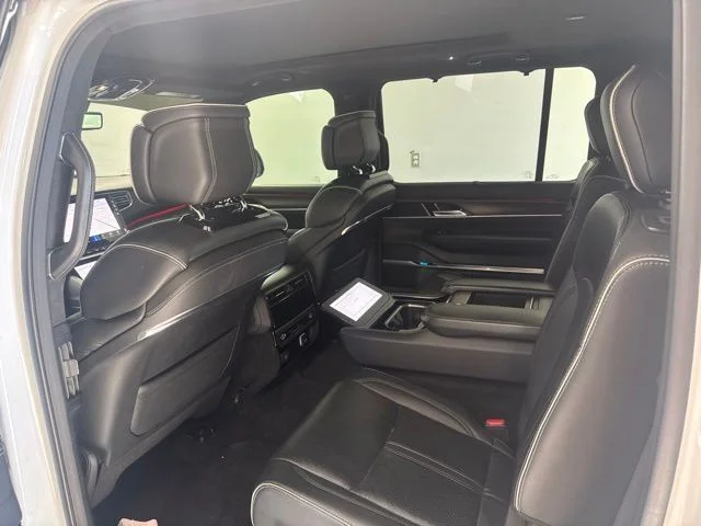Used 2023 White Jeep Series II image 18