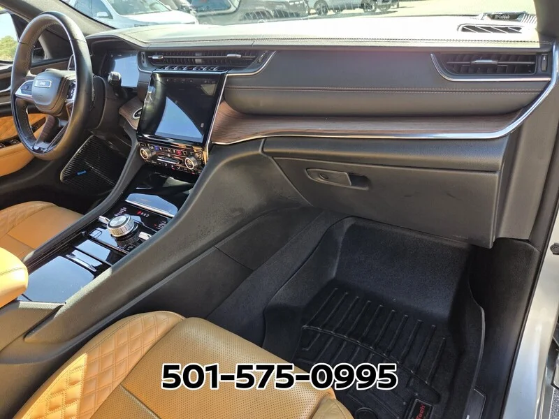 Used 2023 Silver JEEP SUMMIT 4X4 image 20