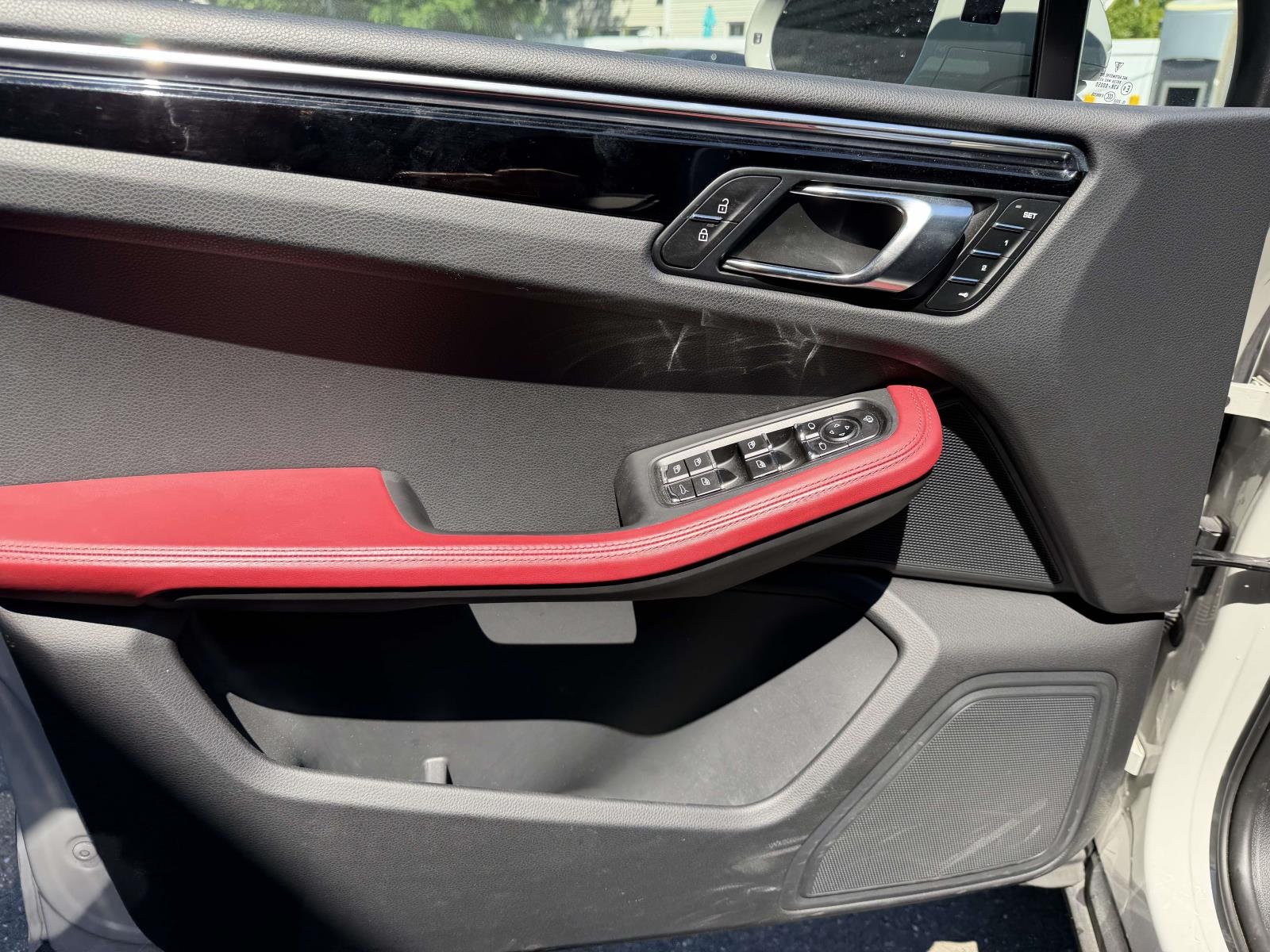 Certified Used 2024  Porsche  image 20