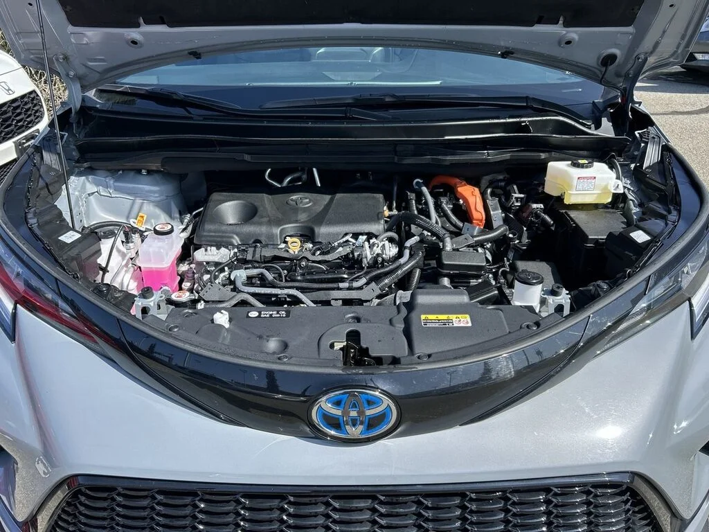 Used 2025  Toyota Sienna XSE AWD 7-Pass Dilawri Certified   Elevate image 34