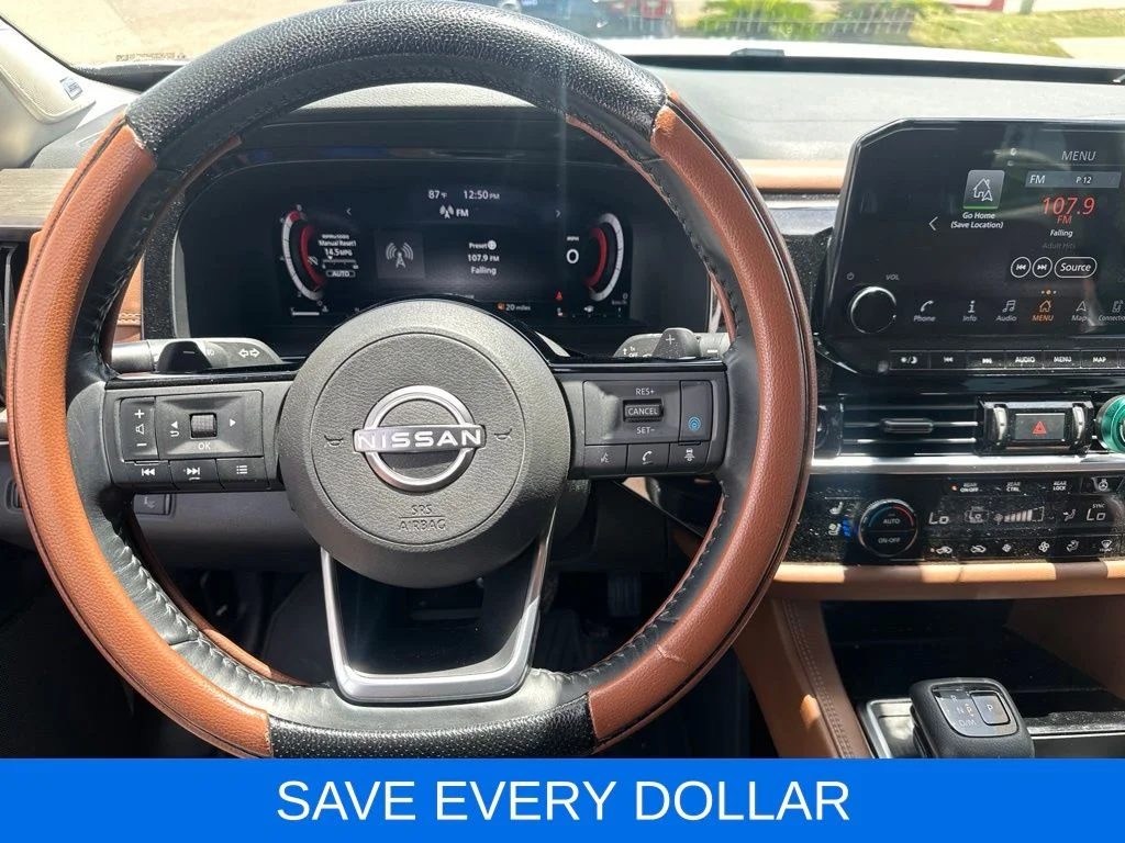 Used 2023 Silver Nissan Platinum image 14