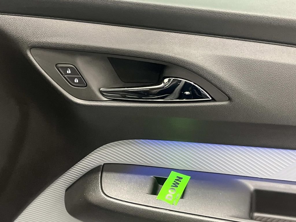 2027 Chevrolet Bolt RS - Photo 28