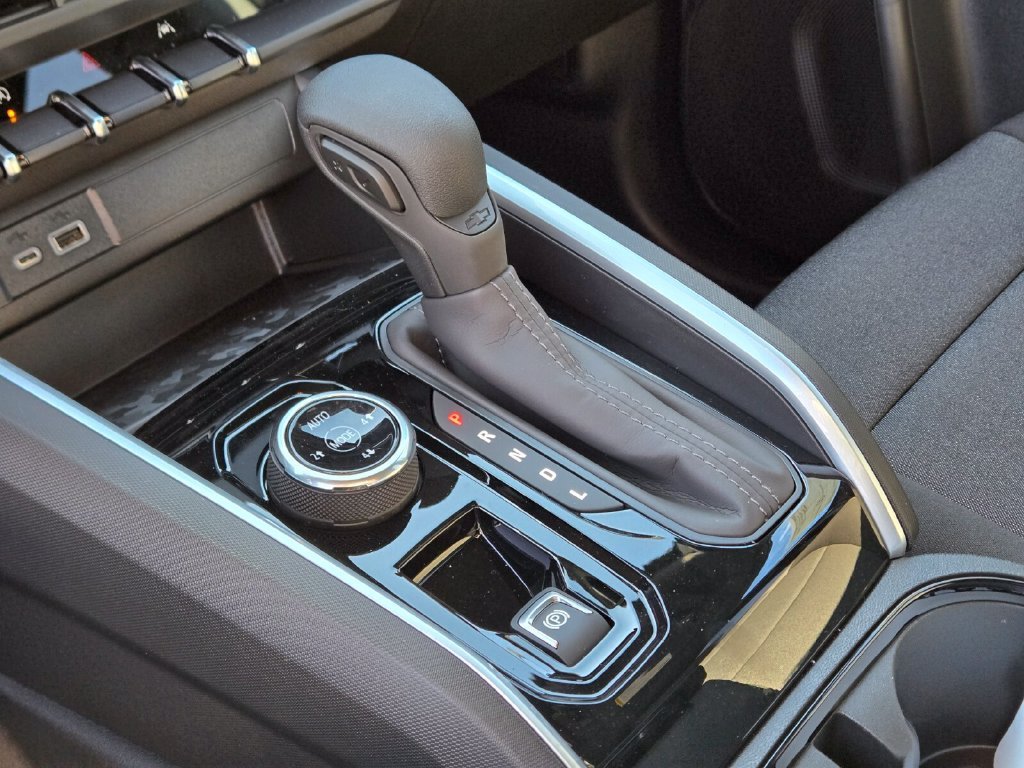 2026 Chevrolet Colorado Trail Boss - Photo 13