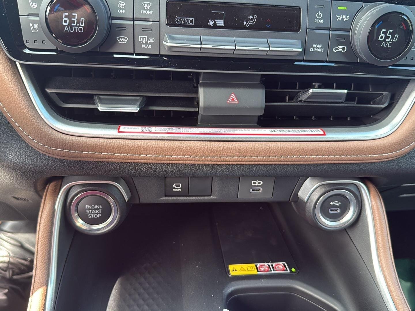 Used 2026 Wind Chill Pearl Toyota Platinum image 9