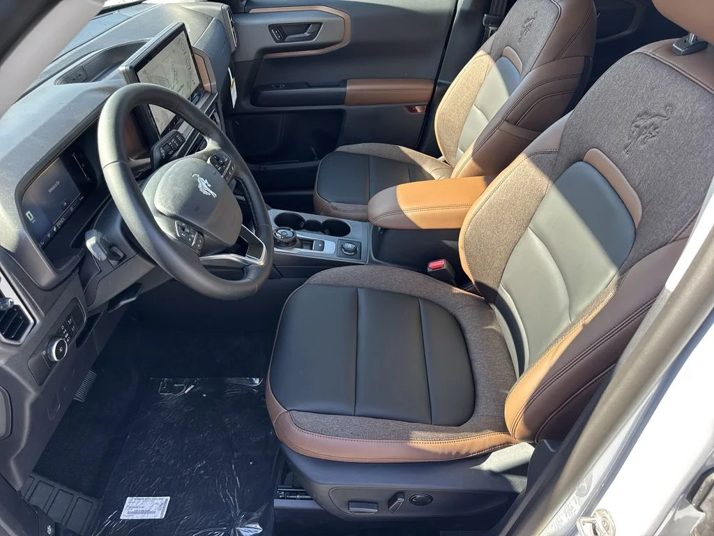 New 2026 Space White Metallic Ford Outer Banks® image 9