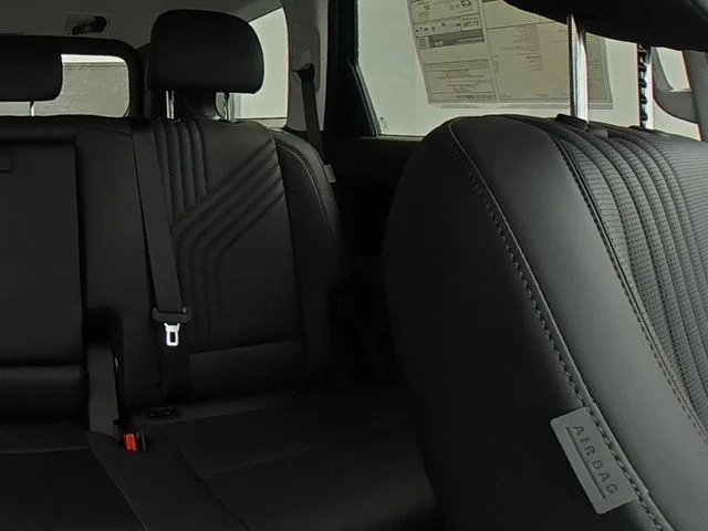 New 2026 Gray Hyundai SEL Premium image 39
