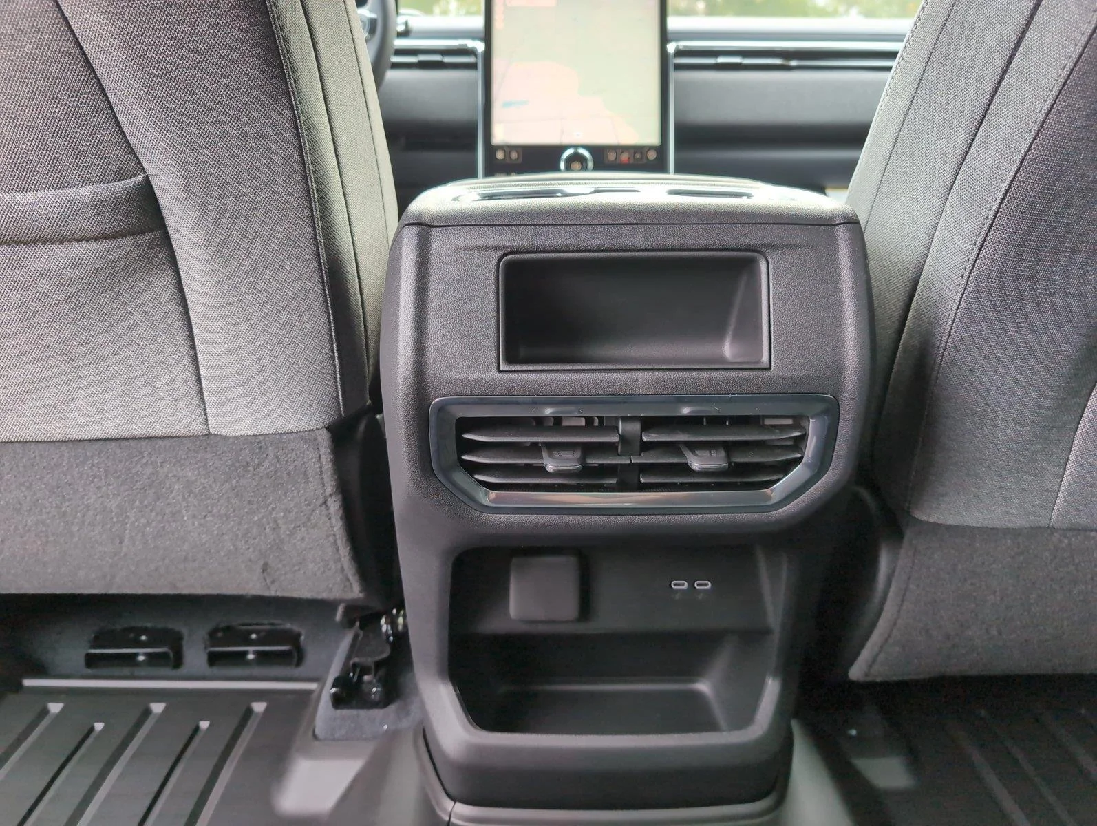 New 2026 Summit White GMC Elevation Standard Range image 23