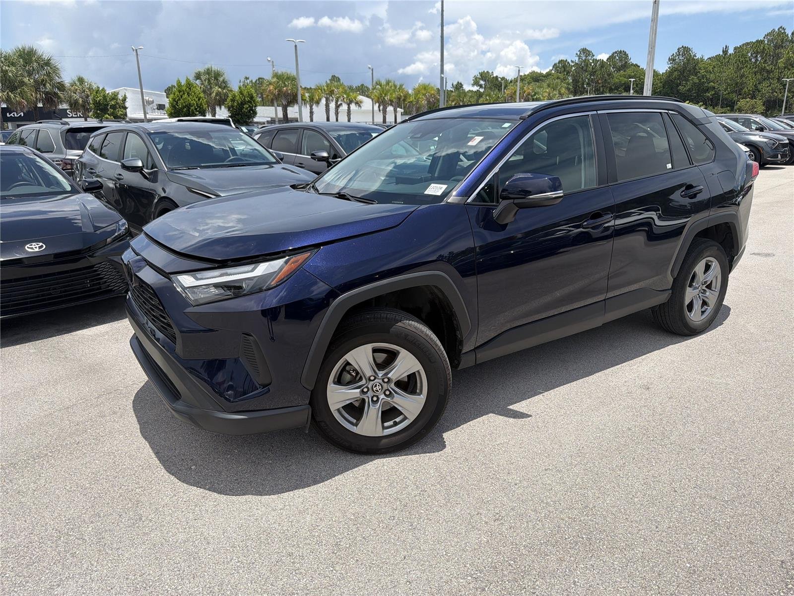 2024 Toyota RAV4 XLE FWD's photo