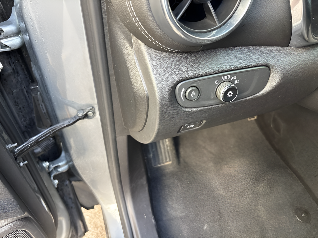 Used 2025 Gray Chevrolet LT image 24