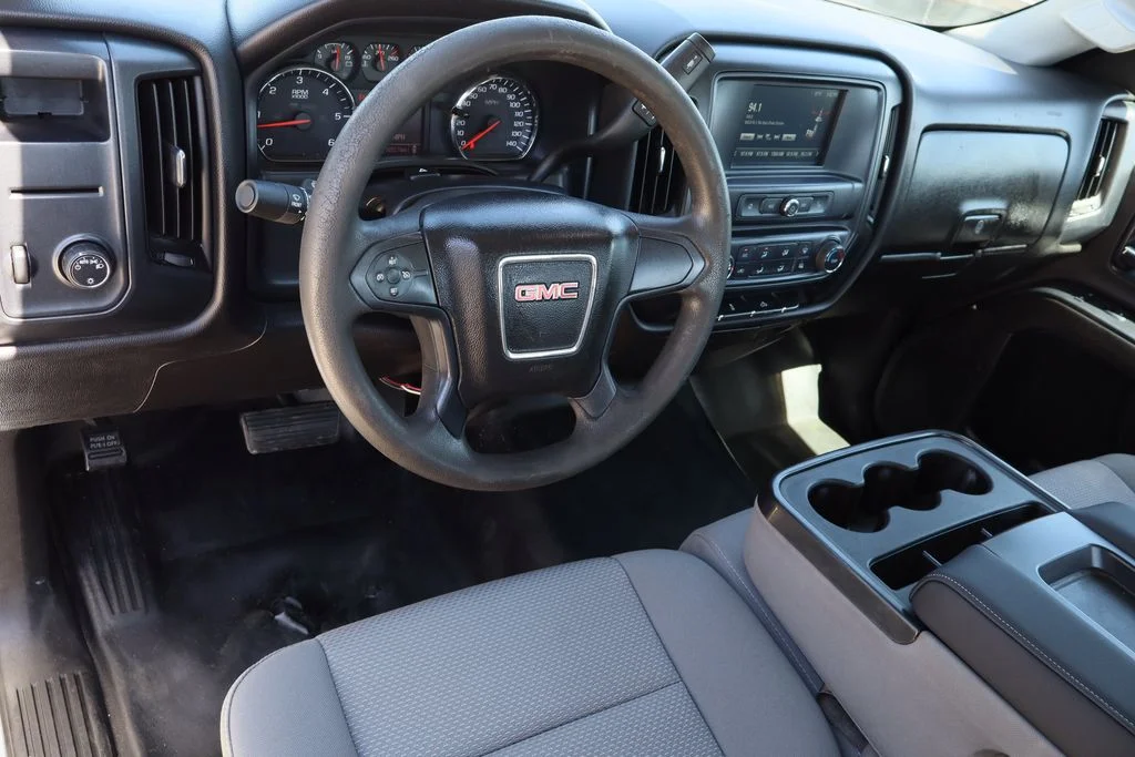 Used 2016 White GMC Base image 12